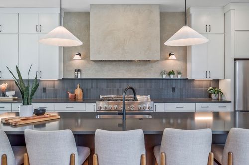 605 American Rd, Nashville, TN, 37209-1868 | Card Image