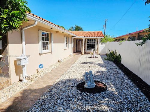 rear-unit-47 Nw 48th Ct, Miami, FL, 33126-5113 | Card Image