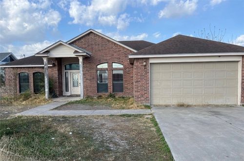 419 Magee Ln, Robstown, TX, 78380-4546 | Card Image