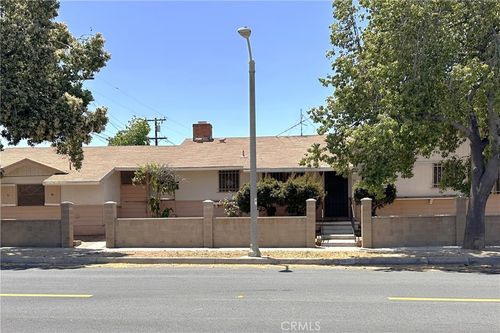 1020 W 10th St, Corona, CA, 92882-4069 | Card Image