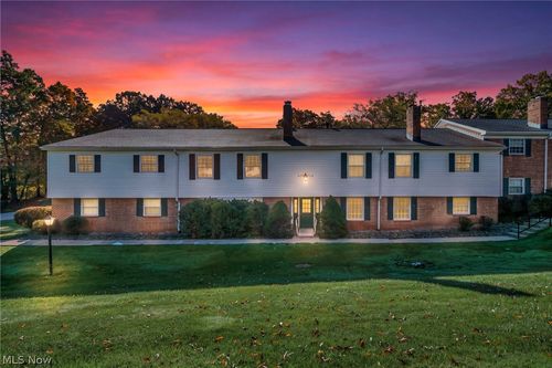 203-7050 Carriage Hill Dr, Brecksville, OH, 44141-4418 | Card Image