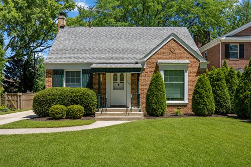 123 S Home Ave, Park Ridge, IL, 60068-3840 | Card Image