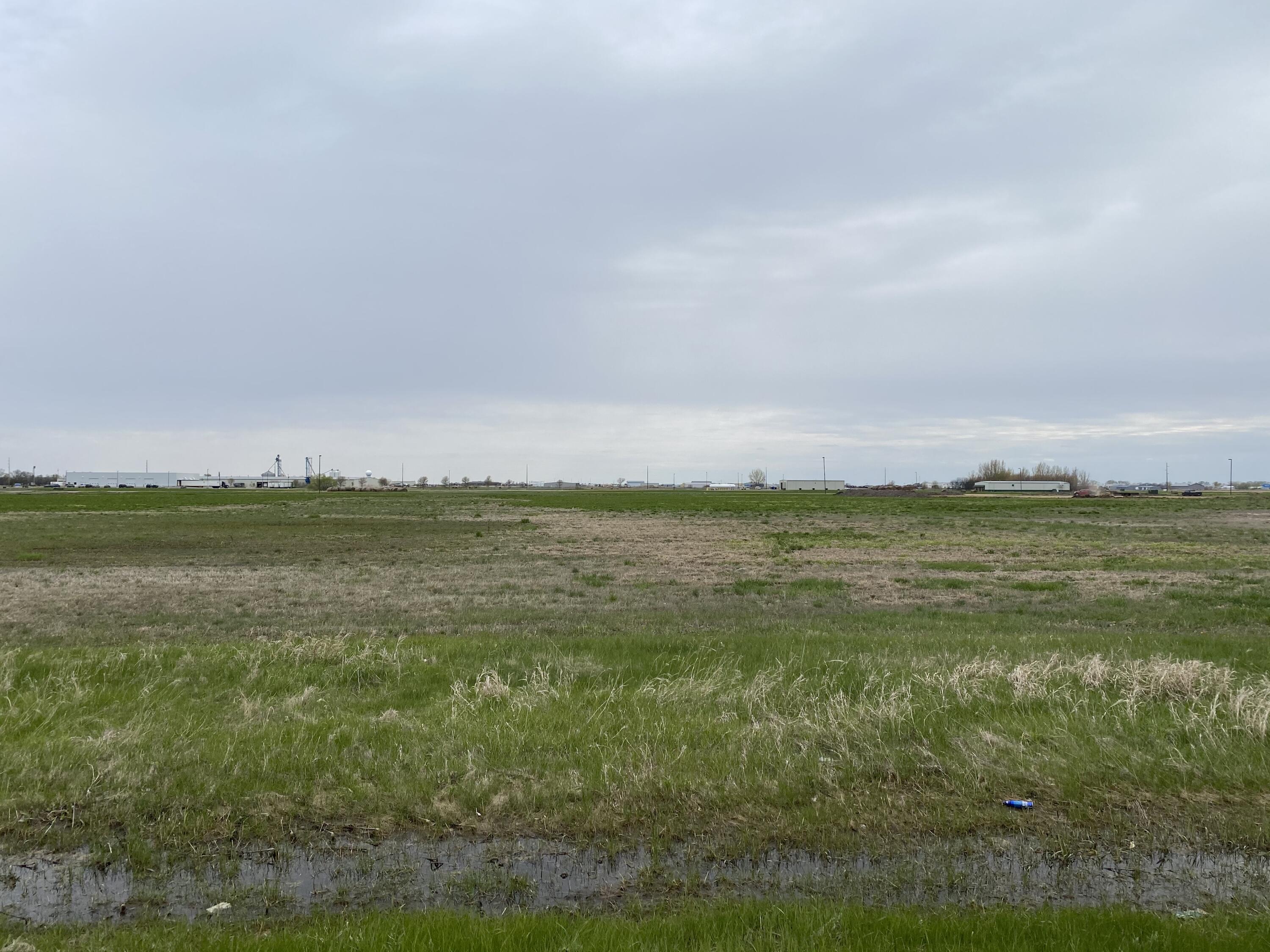 4802 8Th Ave Ne, Aberdeen, SD 57401
