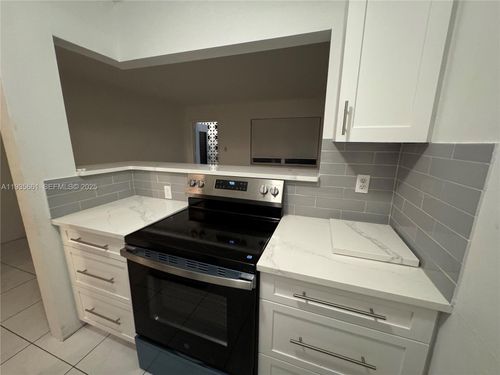 apt-106-2020 Ne 51st Ct, Fort Lauderdale, FL, 33308-3793 | Card Image