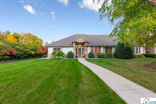 123 Woodhill Court, Mankato, MN, 56001 | Card Image