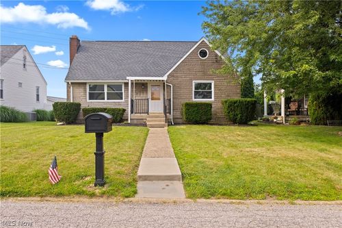 107 Clearview Ave, Weirton, WV, 26062-4001 | Card Image
