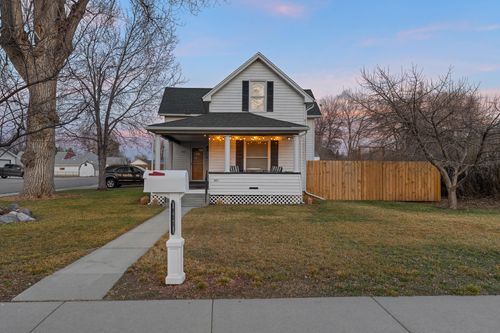 903 Gladstone St, Sheridan, WY, 82801-5114 | Card Image