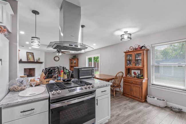3005 Hillcrest Dr, House other with 3 bedrooms, 2 bathrooms and null parking in Corsicana TX | Image 6