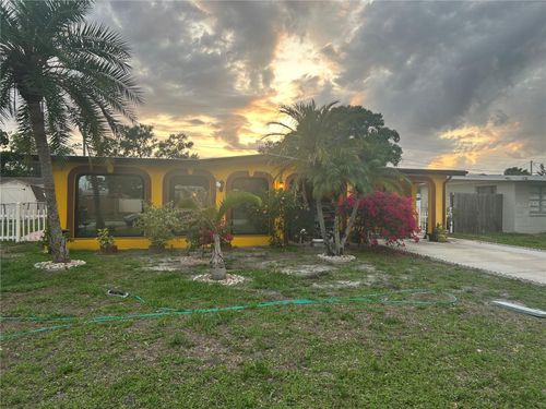 9420 56th St N, PINELLAS PARK, FL, 33782-3635 | Card Image