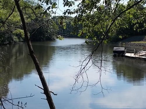 175 Beyers Lake Est, Pana, IL, 62557-9702 | Card Image