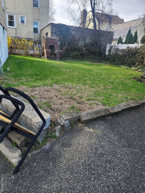 129 Hillside Ave, Mount Vernon, NY, 10553-1307 | Card Image