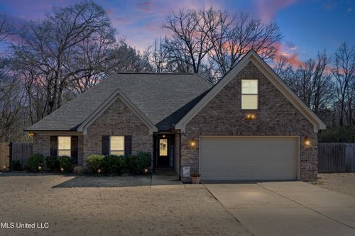 115 Fairway Dr, Senatobia, MS, 38668-6349 | Card Image