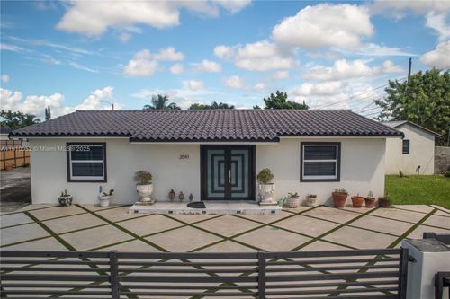 3541 Sw 105th Ct, Miami, FL, 33165-3739 | Card Image