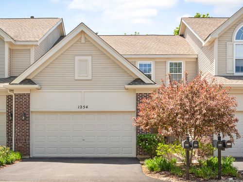 1254 Townes Cir, Aurora, IL, 60502-6741 | Card Image