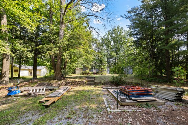 87 Sibbald Cres, House other with 2 bedrooms, 1 bathrooms and 2 parking in Sutton West ON | Image 5
