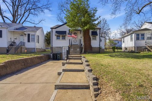 5309 Winslow Dr, Saint Louis, MO, 63121-1425 | Card Image