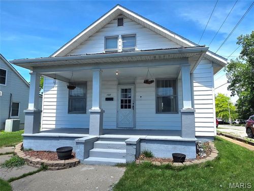 1527 Swanwick St, Chester, IL, 62233-1014 | Card Image