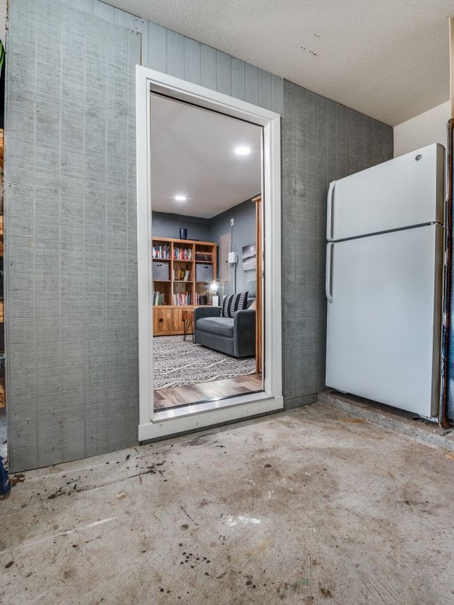 Partial garage conversion can be removed | Image 20