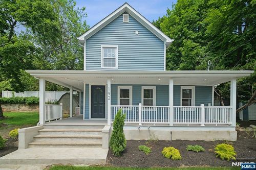 192 Pascack Rd, Park Ridge, NJ, 07656-1174 | Card Image