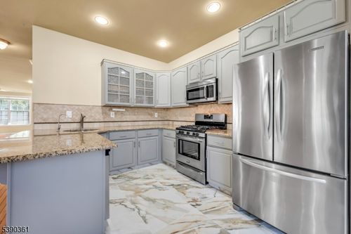 46 Gordon Cir, Parsippany, NJ, 07054-3412 | Card Image