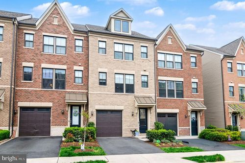 3697 Ambrose Hills Rd, FALLS CHURCH, VA, 22041-3698 | Card Image