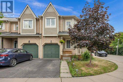 37-7190 Atwood Lane, Mississauga, ON, L5N7Y6 | Card Image