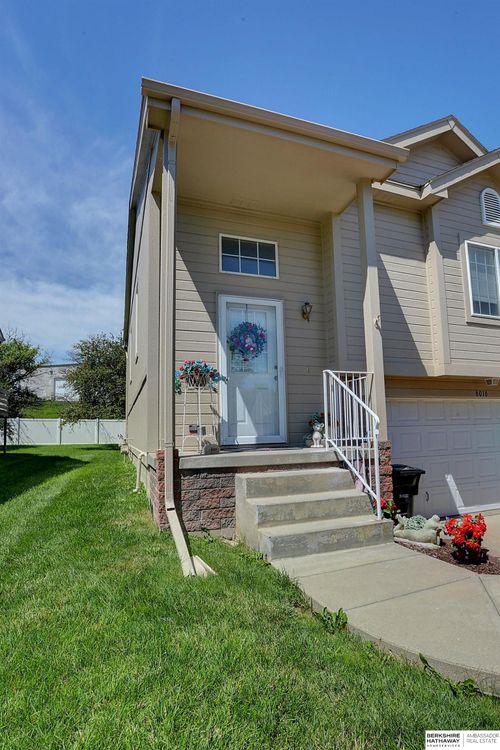 6016 S 116th St, Omaha, NE, 68137-5711 | Card Image