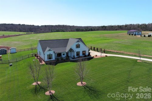 7409 Old Waxhaw Monroe Rd, Waxhaw, NC, 28173-9665 | Card Image