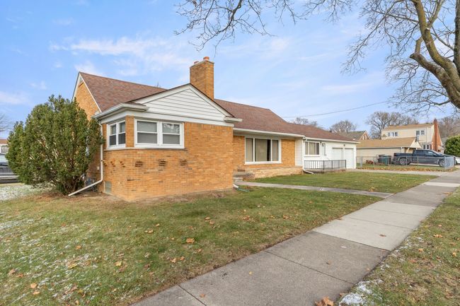 1300 Robindale Ave, House other with 3 bedrooms, 2 bathrooms and null parking in Dearborn MI | Image 4