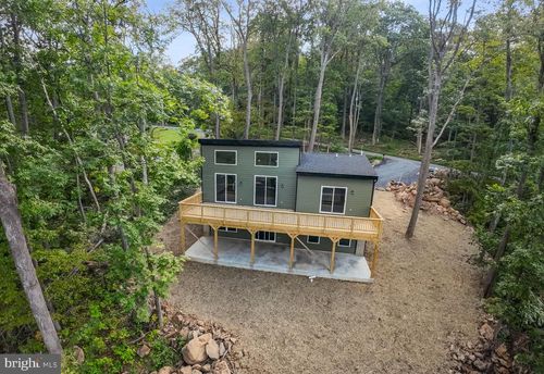 4769 Blue Mountain Rd, LINDEN, VA, 22642-5063 | Card Image