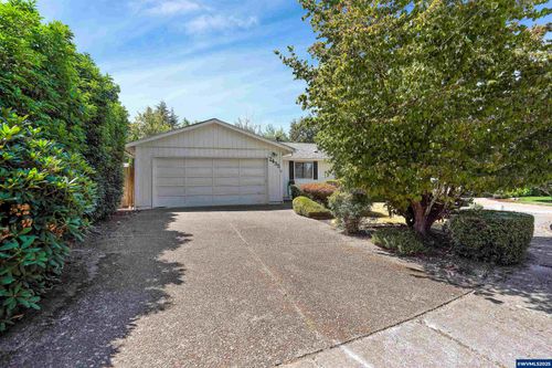 2435 La Jolla Ct Nw, Salem, OR, 97304-1901 | Card Image