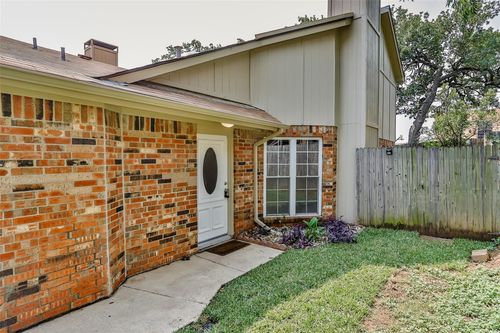 116 Main Pl, Euless, TX, 76040-5473 | Card Image