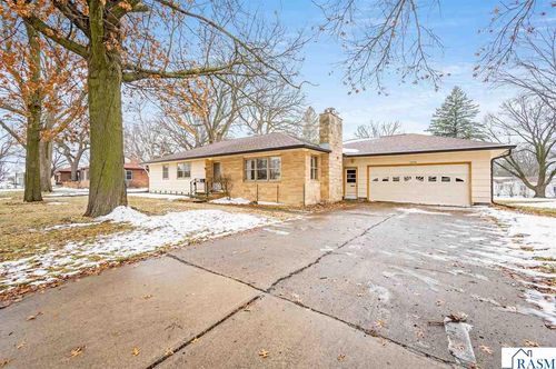 1228 S Ramsey St, Blue Earth, MN, 56013-2226 | Card Image