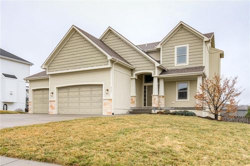 9735 N Elm Ave, Kansas City, MO, 64157-7817 | Card Image