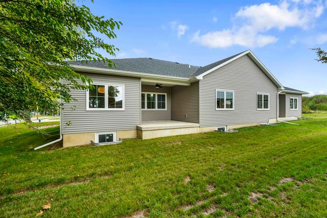 102 Bergen Dr, Condo with 2 bedrooms, 2 bathrooms and null parking in Waterloo IA | Image 23