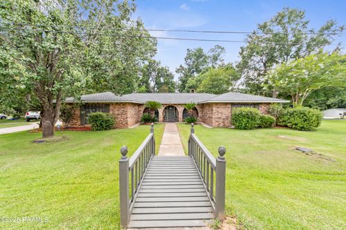 118 Garrigue Dr, Opelousas, LA, 70570-6887 | Card Image
