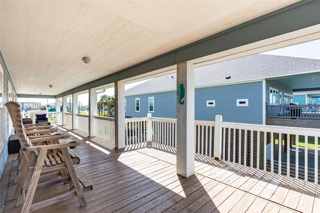 876 Kahla Dr, House other with 5 bedrooms, 2 bathrooms and 2 parking in Crystal Beach TX | Image 5