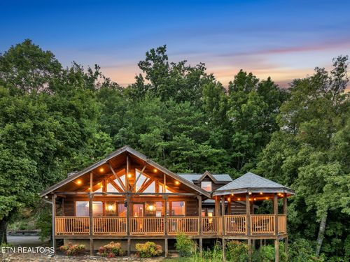 1928 Timber Ridge Way, Sevierville, TN, 37876-4868 | Card Image