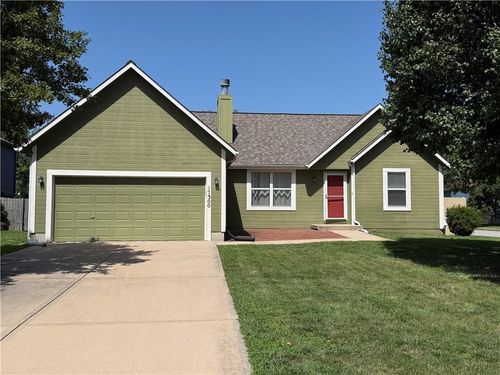 17300 Jennifer St, Gardner, KS, 66030-9211 | Card Image