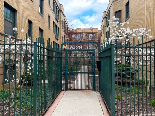 apt-2e-7031 Sheridan Rd, Chicago, IL, 60626-3940 | Card Image