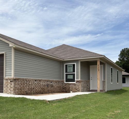 8305 Stacey Ln, North Little Rock, AR, 72113-7817 | Card Image