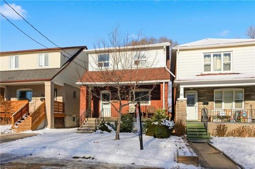 {{alt}} | Card Image