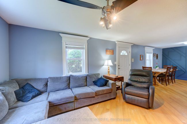 42 Graham Ave, House other with 3 bedrooms, 2 bathrooms and 2 parking in Brantford ON | Image 12