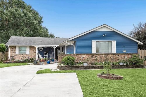 8 Colgate Pl, Kenner, LA, 70065-4104 | Card Image