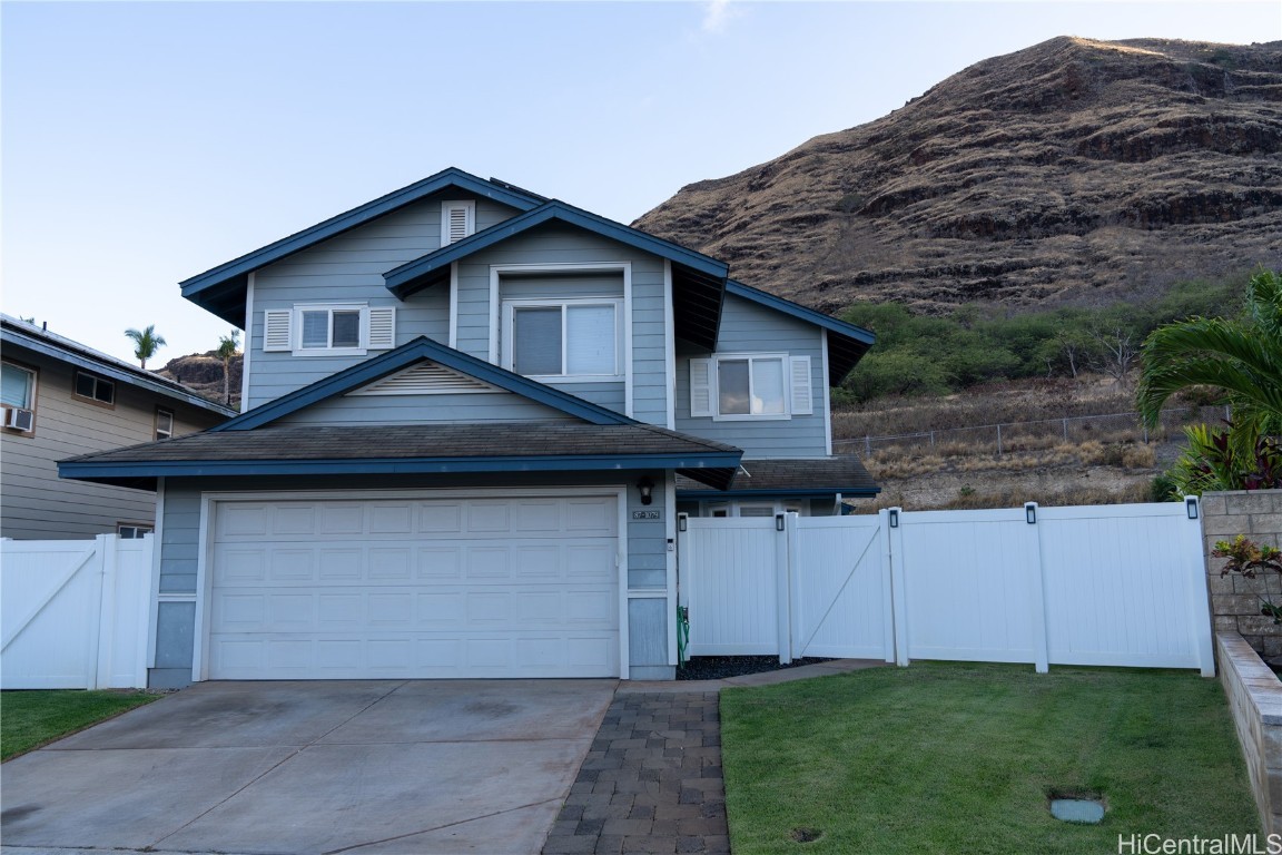 Oheohe St, Waianae, HI 96792