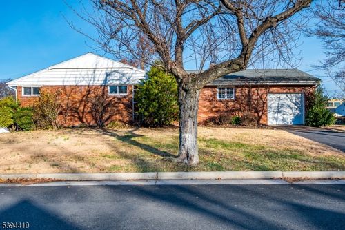 130 Woodrow Ave, Piscataway, NJ, 08854-2532 | Card Image