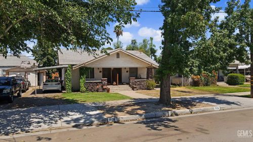 2124 22nd Street, Bakersfield, CA, 93301 | Card Image