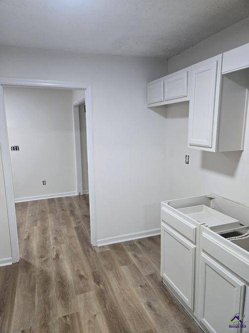 4685 Pine Valley Dr, Macon, GA, 31210-5634 | Card Image