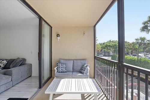 205-16 Royal Palm Way, Boca Raton, FL, 33432-8757 | Card Image