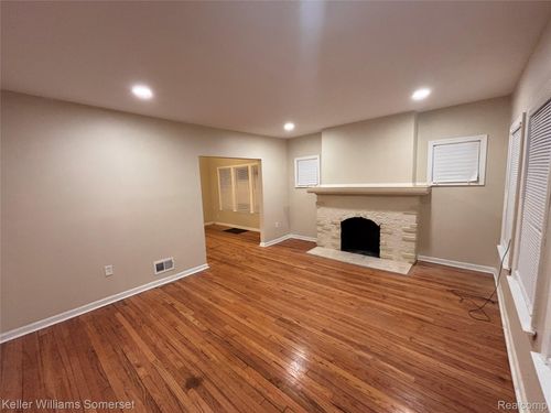uppr-unit-16174 Princeton St, Detroit, MI, 48221-3142 | Card Image